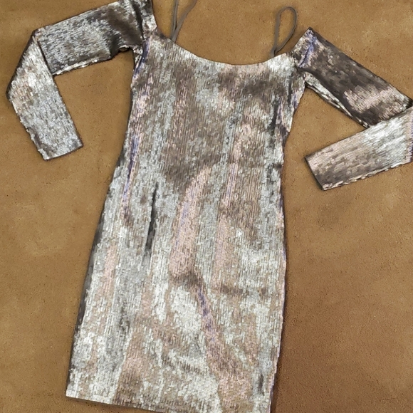 Express champagne-colored sequined dress, XS - Picture 13 of 14